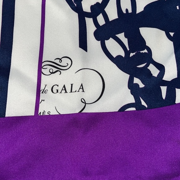 Hermes Brides de Gala En Desordre silk scarf - Picture 10 of 17